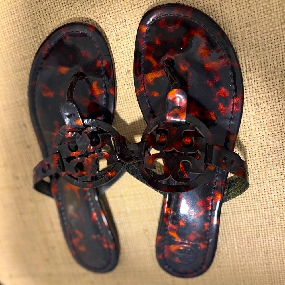 Tory Burch Patent Leather - Tortoise Sandals in great condition! Size 8.5